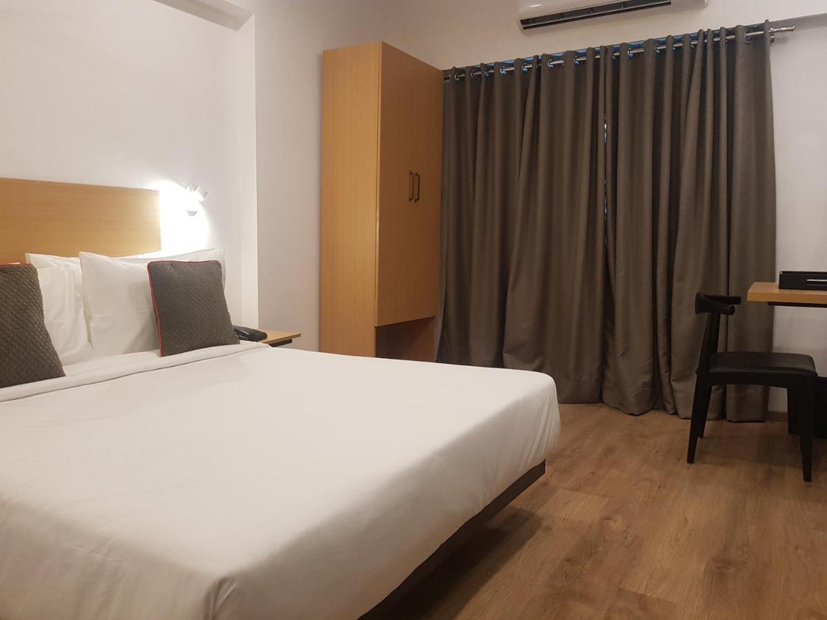 Hotel Unicontinental Mumbai Bagian luar foto