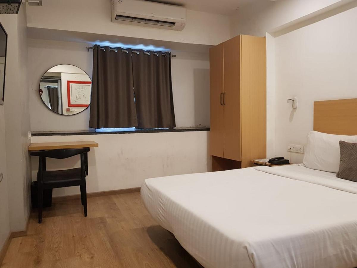 Hotel Unicontinental Mumbai Bagian luar foto