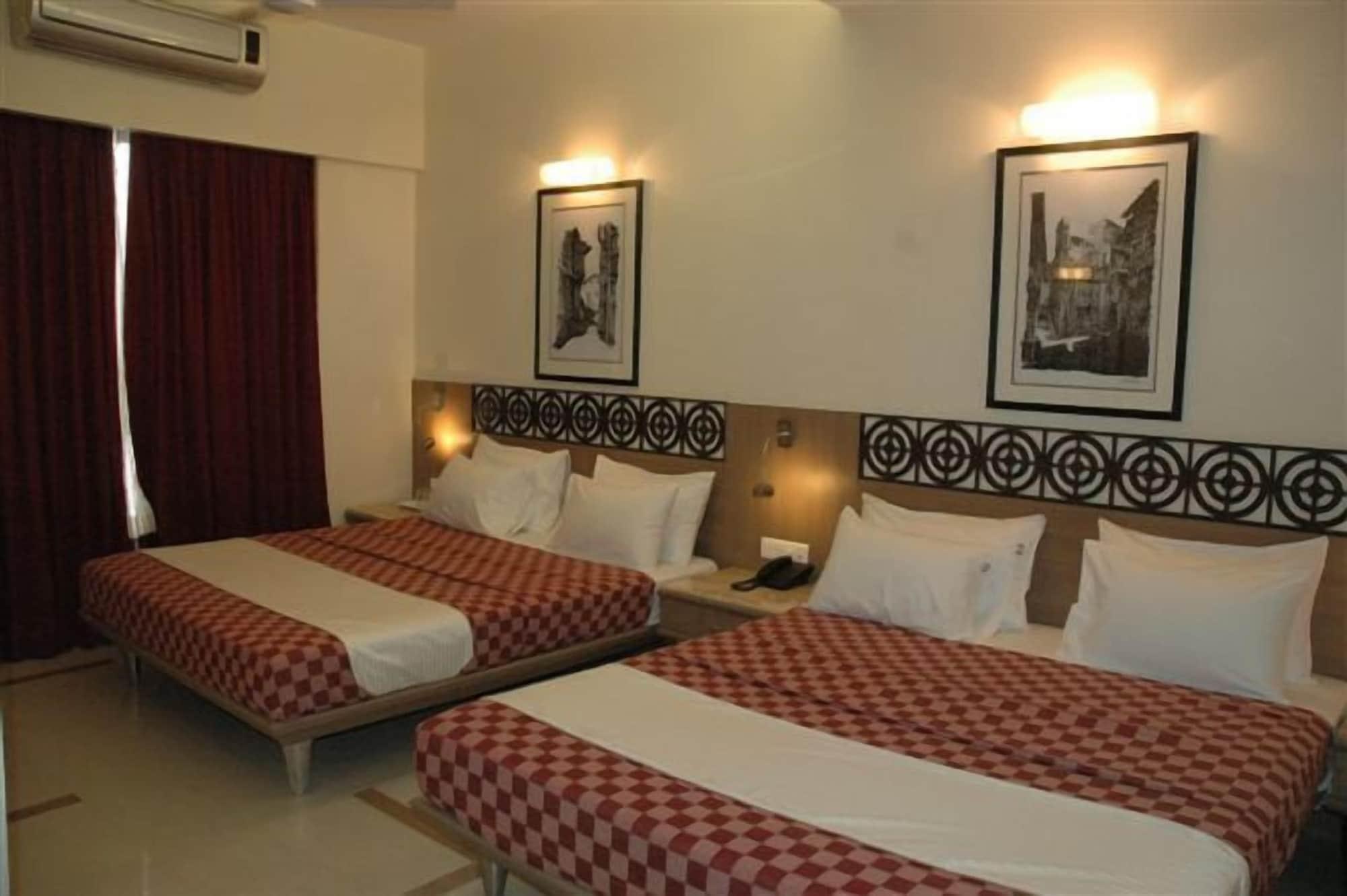 Hotel Unicontinental Mumbai Bagian luar foto