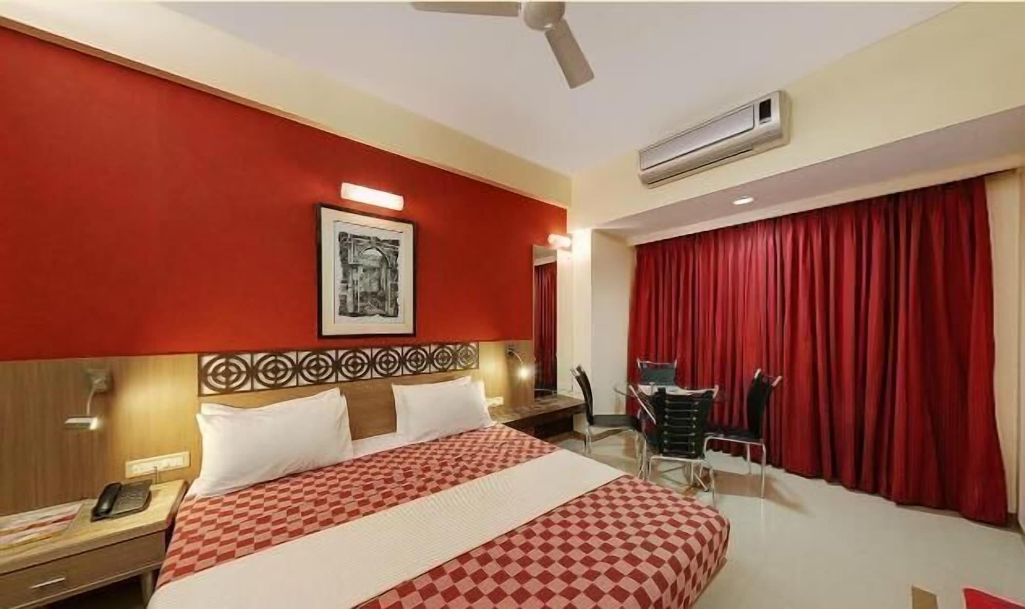 Hotel Unicontinental Mumbai Bagian luar foto