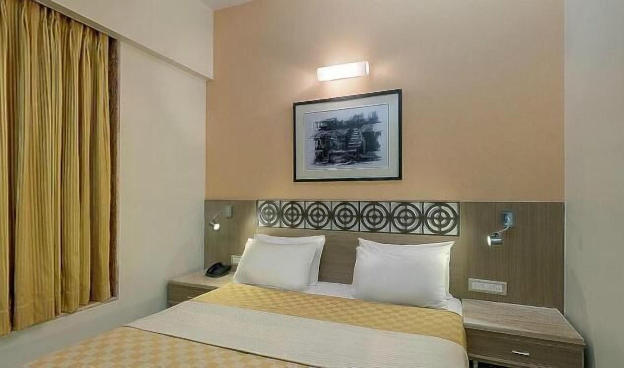 Hotel Unicontinental Mumbai Bagian luar foto