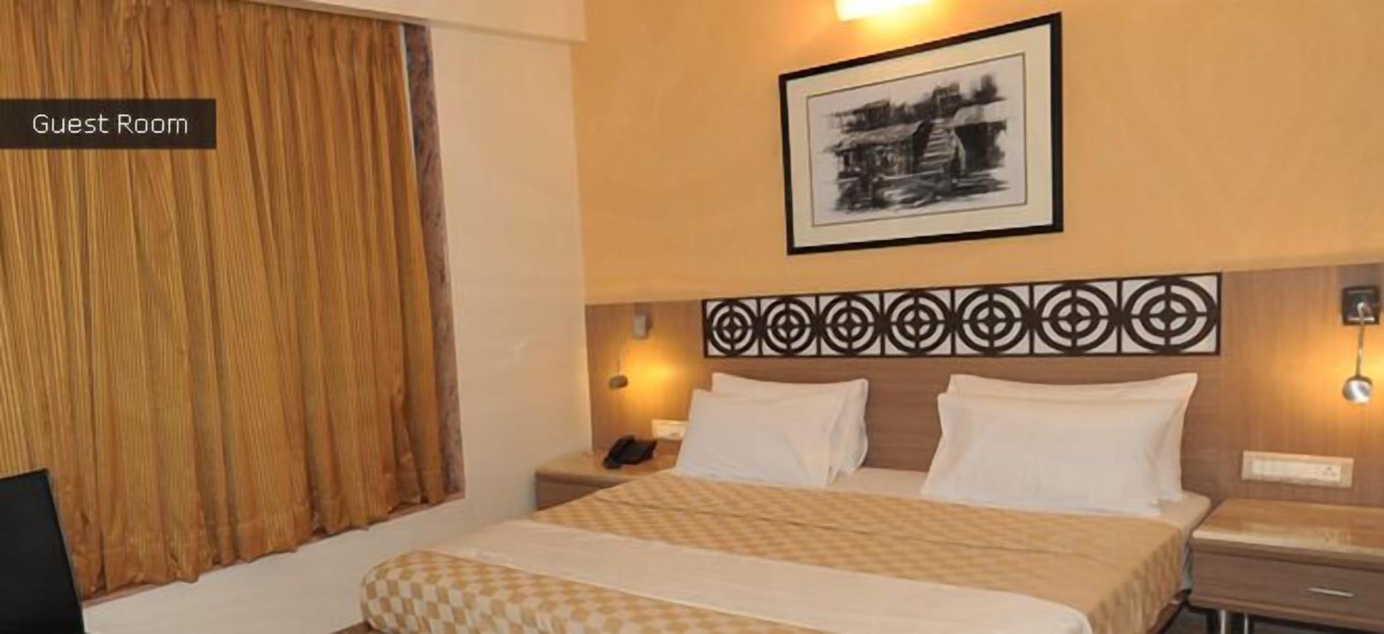 Hotel Unicontinental Mumbai Bagian luar foto