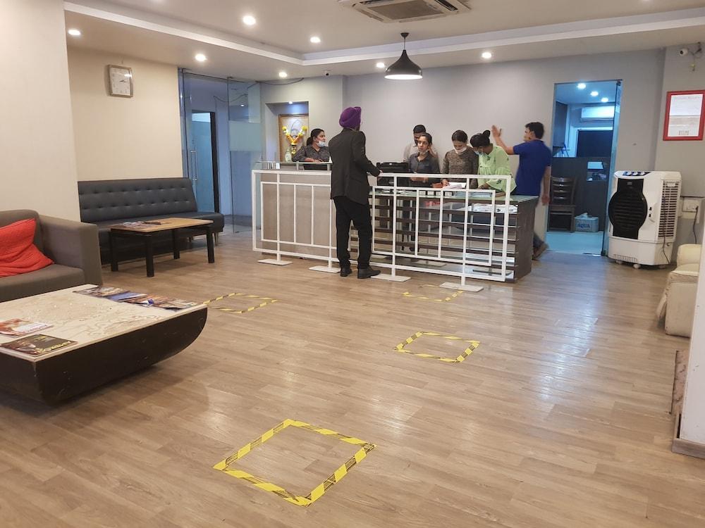 Hotel Unicontinental Mumbai Bagian luar foto