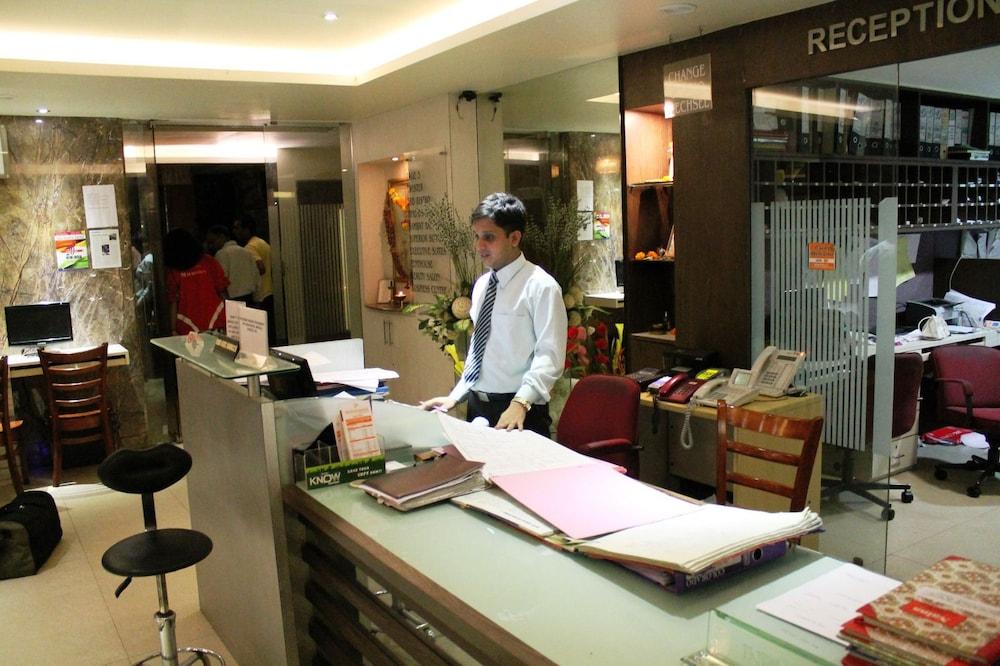 Hotel Unicontinental Mumbai Bagian luar foto