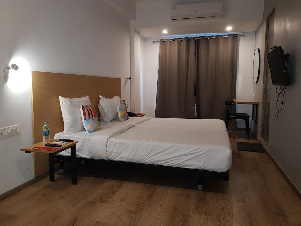 Hotel Unicontinental Mumbai Bagian luar foto