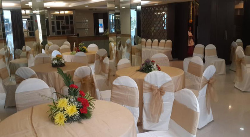Hotel Unicontinental Mumbai Bagian luar foto